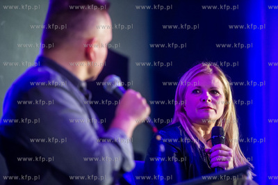 Sopot. Zatoka Sztuki. Charytatywne spotkanie z piosenkarką...