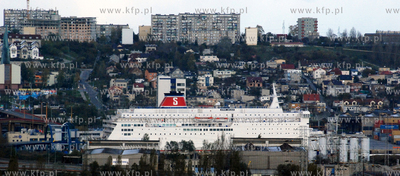 Panorama Gdyni. Nz. Estakada Kwiatkowskiego i dzielnica...