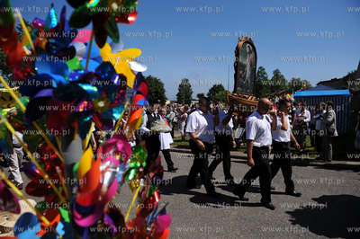 Morska Pielgrzymka Rybakow na lodziach na odpust sw....
