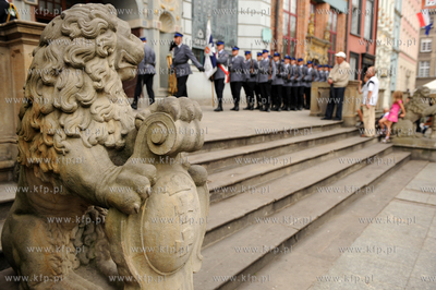 Gdansk. Dwor Artusa. Swieto Policji. Podczas uroczystosci...