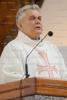 Gdynia. O godz. 11.30 w Kosciele NMP (Kolegiacie Gdynskiej)...