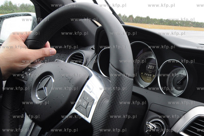 Z okazji premiery Mercedesa Nowej Klasy C . - Autoryzowany...