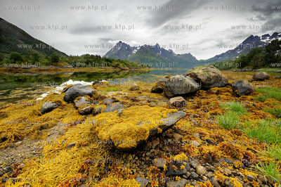 Norwegia , Lofoty, polnocna czesc kraju, NZ. fiord...
