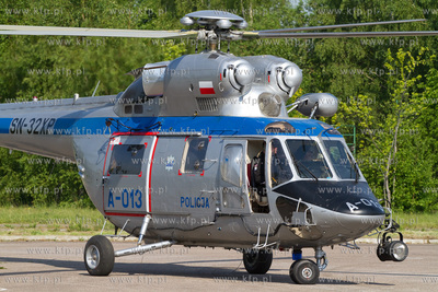 Gdansk, Zlota Karczma. Nz. Smiglowiec PZL W-3A Sokol...