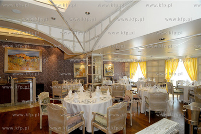 Do Portu w Gdyni przyplynal wycieczkowiec Marina. Marina...