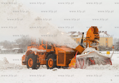 Zima w Porcie Lotniczym Gdansk im. Lecha Walesy. 19.02.2013...