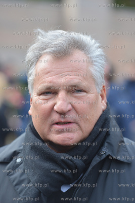 Rodzina, przyjaciele, znajomi, wspolpracownicy - setki...