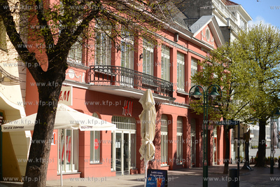 Sobota 25 kwietnia 2020 roku w Sopocie, godziny przedpołudniowe...