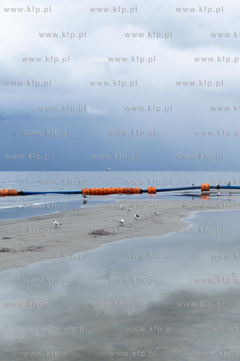 Gdynia. Plaża miejska w okolicach bulwaru nadmorskiego.

16.07.2022...