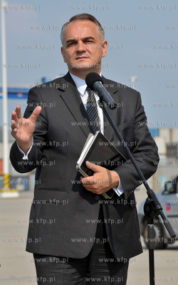 Wizyta wicepremiera Waldemara Pawlaka w gdanskim terminalu...