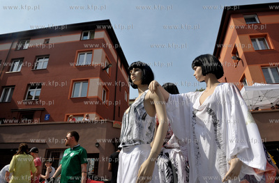 Streetwaves czyli artystyczna akcja miejska w Gdansku...