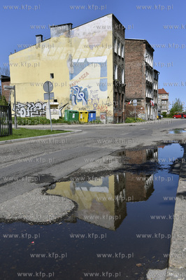 Gdańsk. Ul. Rybaki Górne i stary dom przeznaczony...