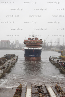 Stocznia Gdansk. Wodowanie specjalistycznego statku...