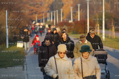 Gdansk. Promenada prowadzaca do Molo.
12.11.2011
fot....