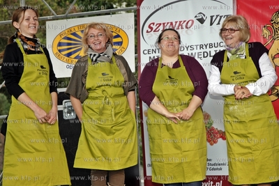 XI Gdanskie Swieto Pieroga na Targu Weglowym. Zawody...