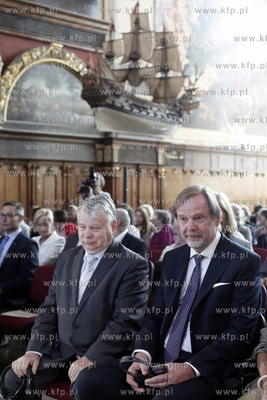 Gdansk. Dwor Artusa. Wyklad Guya Sormana i uroczystosc...