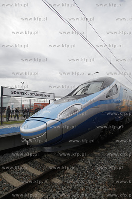 Miedzynarodowe Targi Gdanskie. Wloski pociag Pendolino...