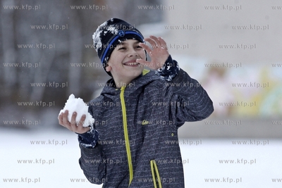 Gdansk Zaspa. Pilkarski turniej dzikich druzyn Do przerwy...