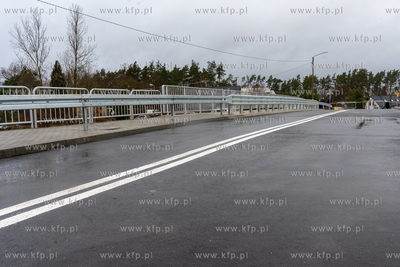 Oficjalne otwarcie wiaduktu w Niestępowie, który...