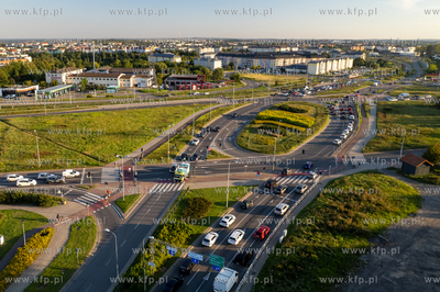 Gdańsk. Skrzyżowania al. Armii Krajowej z ul. Łostowicką....