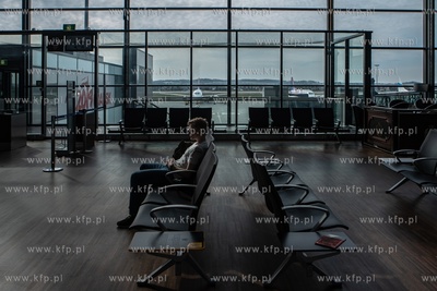 Gdańsk, Port Lotniczy im. Lecha Wałęsy. Z powodu...