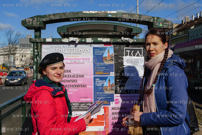 Gdańsk, Przystanek Tramwajowy Brama Wyżynna. Harcerki...