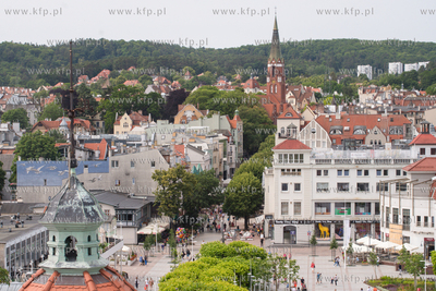 Sopot. Widok z Latarni Morskiej na Plac Przyjaciół...