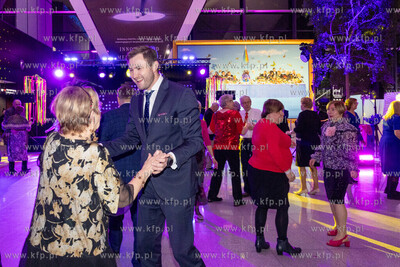 Port Lotniczy Gdańsk im. Lecha Wałęsy. Bal seniora...