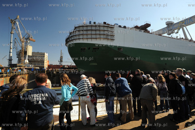 Ostatnie wodowanie w Stoczni Gdynia SA. 196-metrowy...