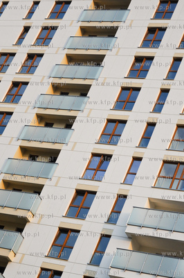 Gdansk. Nowe wiezowce Quattro Towers powstale na miejscu...