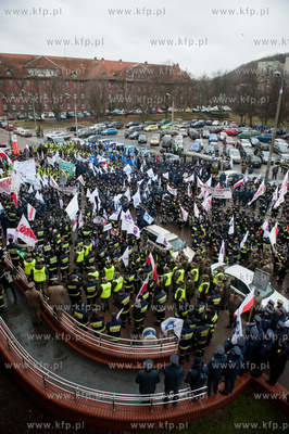 Gdansk. Pikieta Federacji Zwiazkow Zawodowych Sluzb...