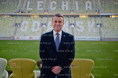Gdansk. Stadion PGE Arena. Symboliczne ukonczenie malowania...