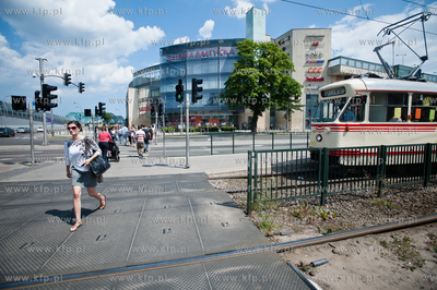 Gdansk. Zabytkowy tramwaj typu 102Na, ktory pelni role...