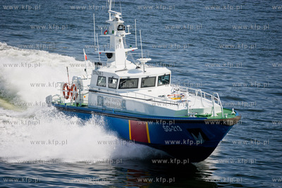 Gdynia. Swieto Morza. Pokaz dzialan antyterrorystycznych...