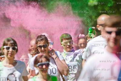 Gdansk. Park Akademicki. Color Run bedacy czescia Color...
