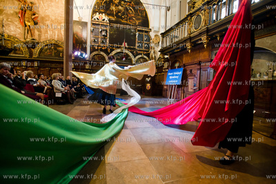 Gdansk. Dwor Artusa. Uroczystosc z okazji Dnia Edukacji...