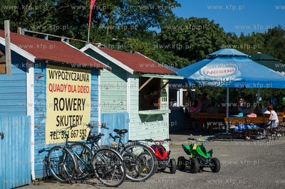 Gdansk. Letni wypoczynek na plazy miejskiej Stogi....
