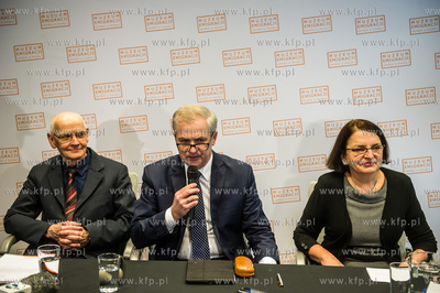 Muzeum Emigracji w Gdyni. Przekazanie osobistych pamiatek...