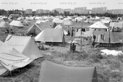 Pole namiotowe w Gdansku Jelitkowie. 
26.07.1972
3lipiec72_z.kosycarz_p23
Fot....
