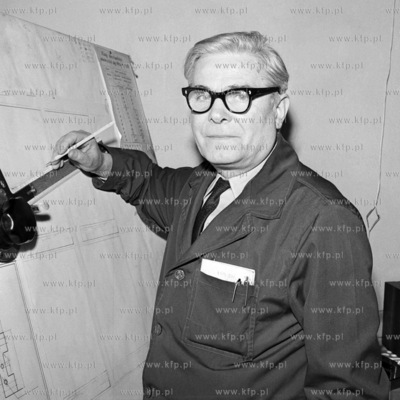 Wladyslaw Bielecki, pracownik Biura Projektowego w...