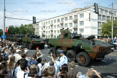 Warszawa - defilada wojskowa z okazji swieta Wojska...