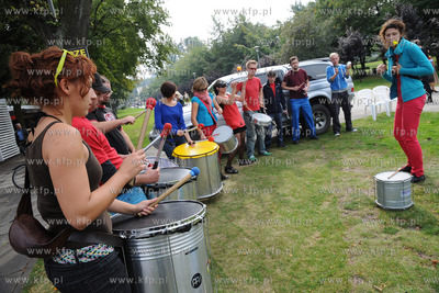 Bulwar Szwedzki w Gdyni. Happening pod haslem: "Zerwijmy...