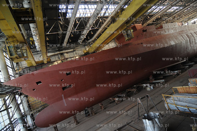 Niedokonczona Korweta Gawron oczekujaca na decyzje...