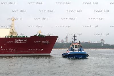 Metanowiec Al Nuaman z katarskim LNG wplynal do Gazoportu...