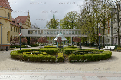 Sobota 25 kwietnia 2020 roku w Sopocie, godziny przedpołudniowe...