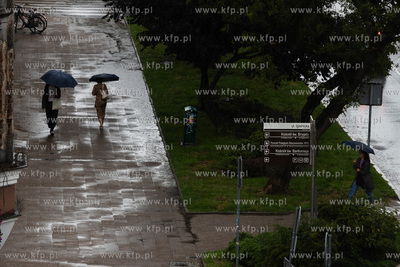 Letnia ulewa na ulicy Podwale Staromiejskiej w Gdańsku.
22.07.2025
Fot....