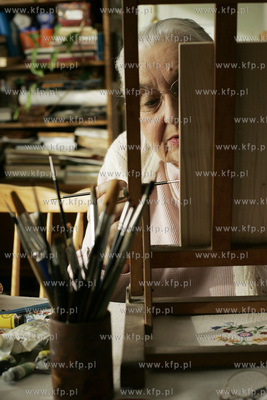 Lucyna Legut - Lucha - aktorka, malarka, pisarka. Na...