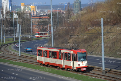 Gdansk. Tramwaj na ul. Armii Krajowej. 09.04.2009 fot....