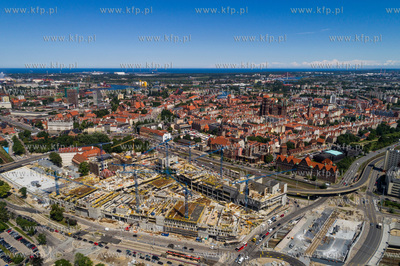 Budowa centrum handlowego Forum Gdańsk. Środkiem...