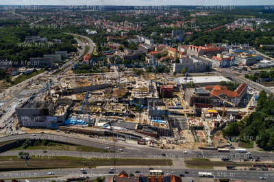 Budowa centrum handlowego Forum Gdańsk. Środkiem...